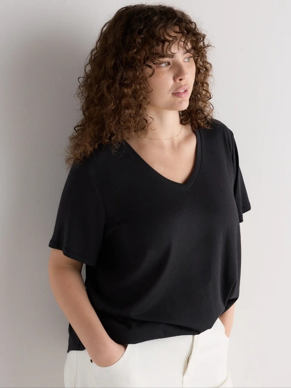 Quince Black V-Neck Short Sleeve T-Shirt Size 1X